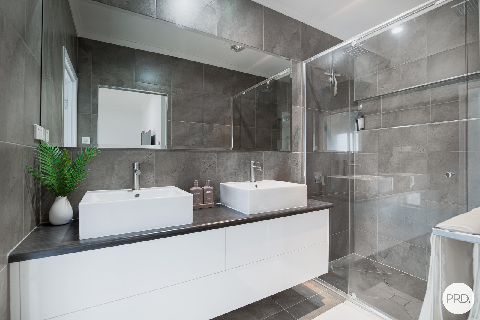 12 Eleanor Drive BEACONSFIELD 17