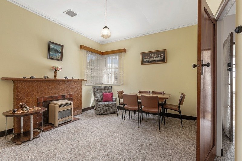Gallery: 12 Essex Street
