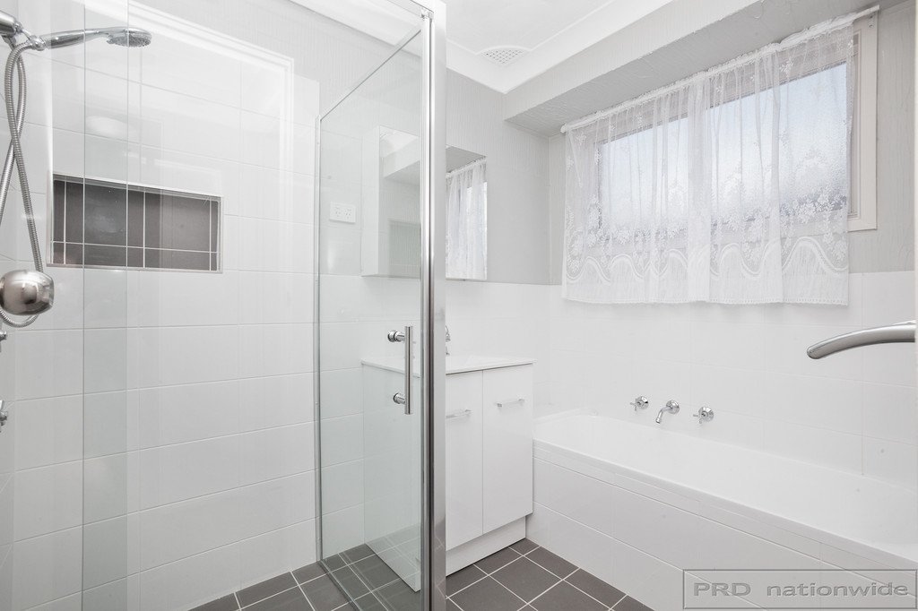 12 Evatt Street PELAW MAIN 6