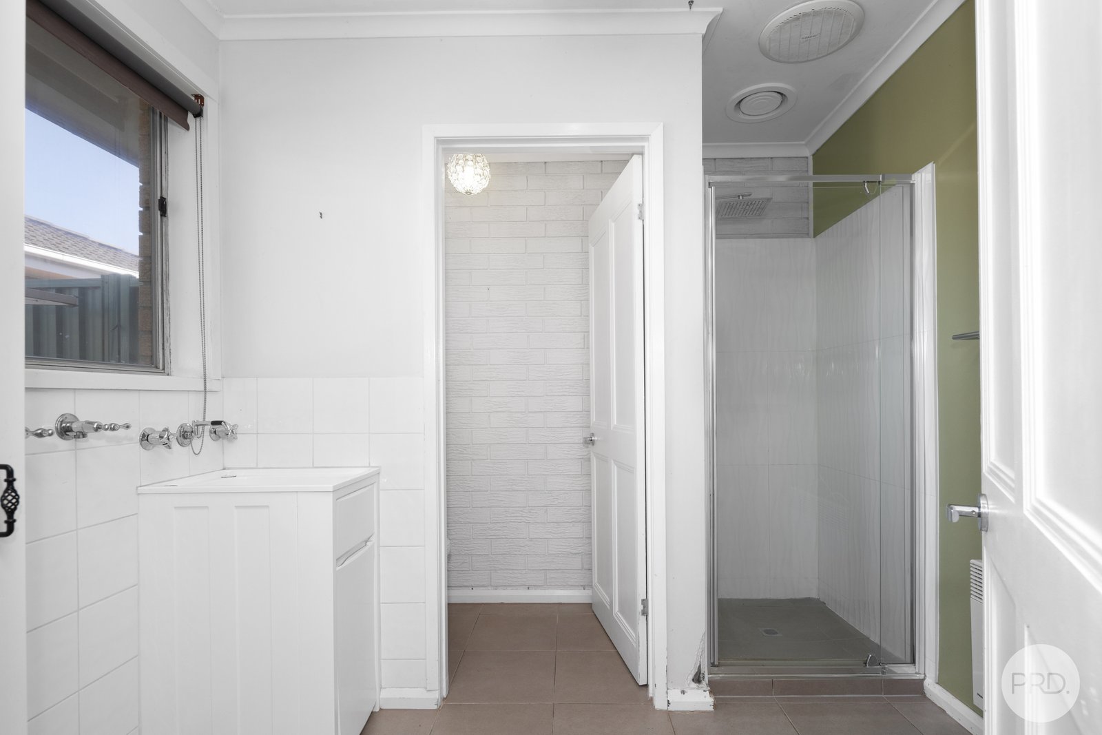 1/2 Evelyn Street WENDOUREE 9