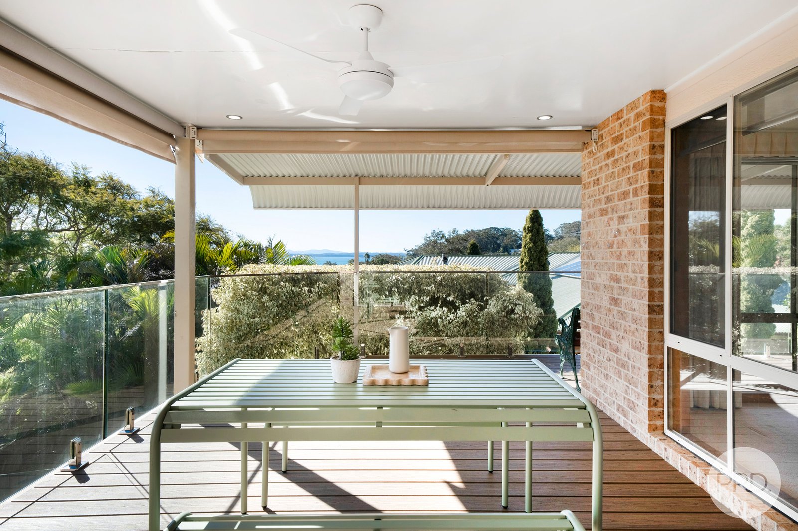 12 Fame Avenue CORLETTE 16