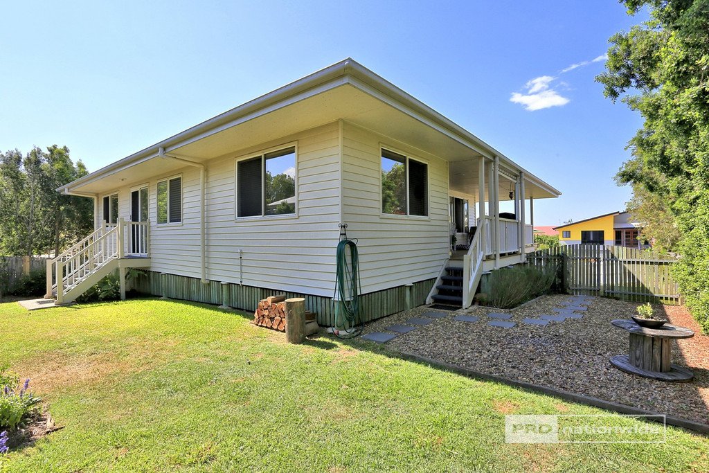 12 Faye Avenue SCARNESS 3
