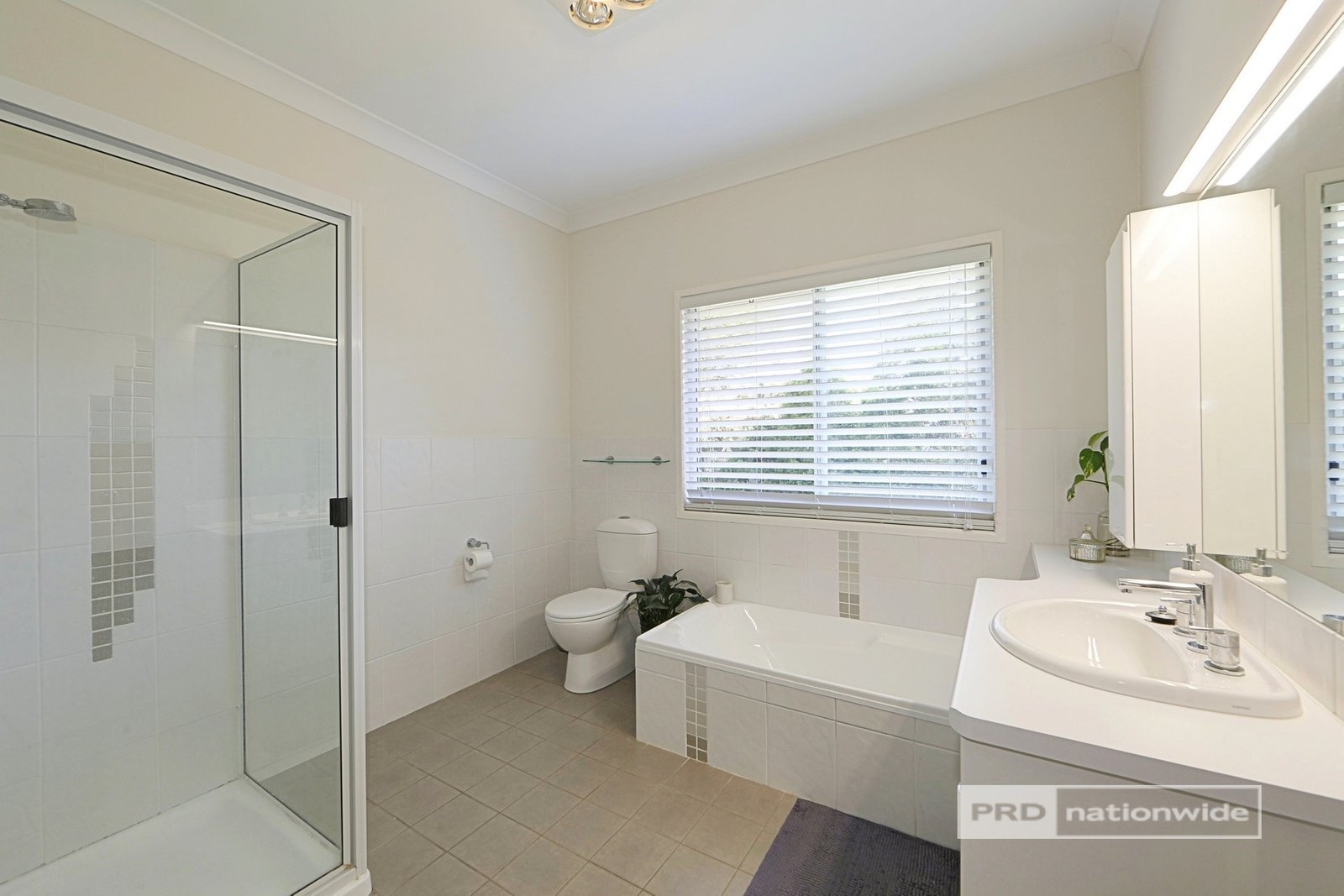 12 Faye Avenue SCARNESS 14