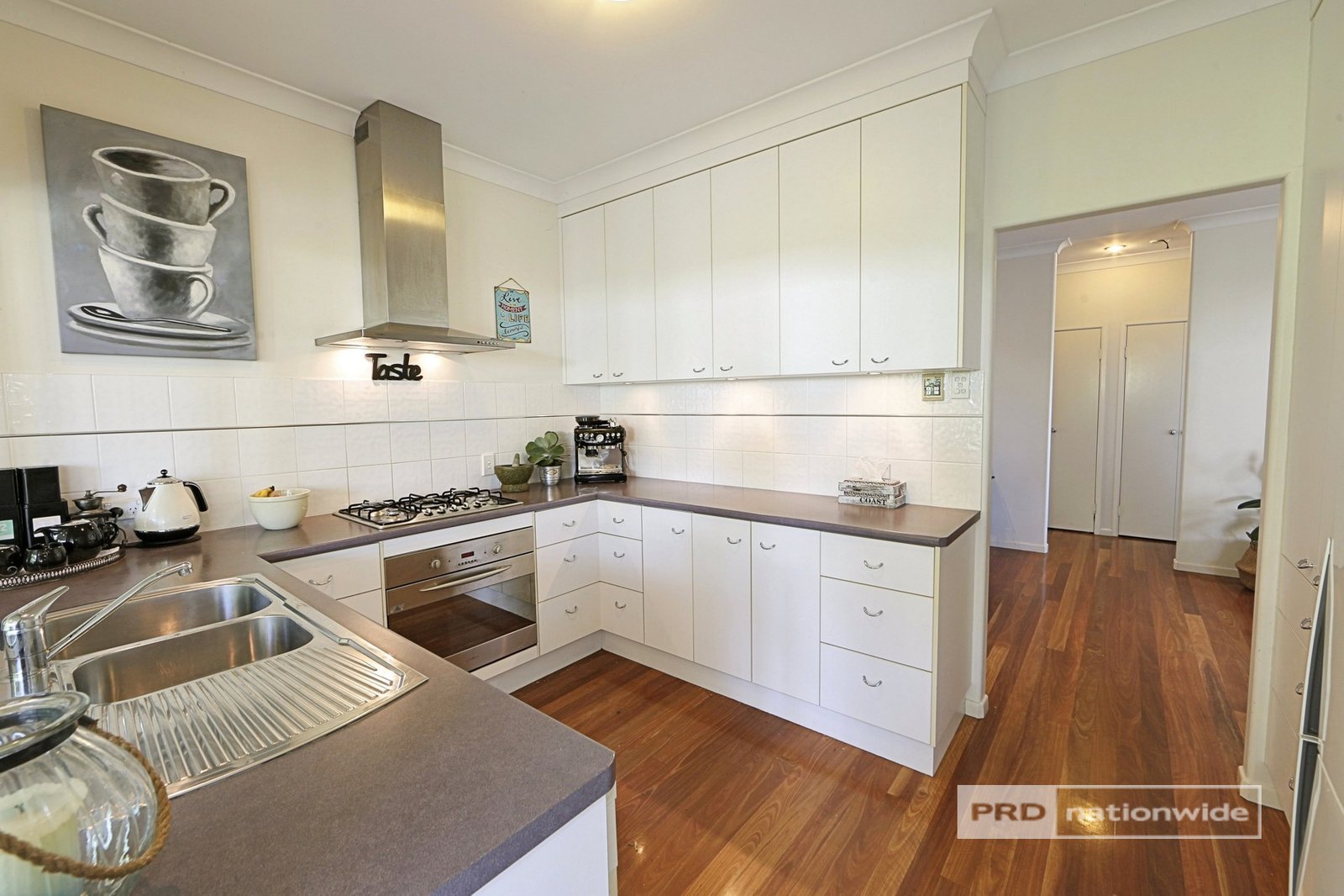 12 Faye Avenue SCARNESS 17