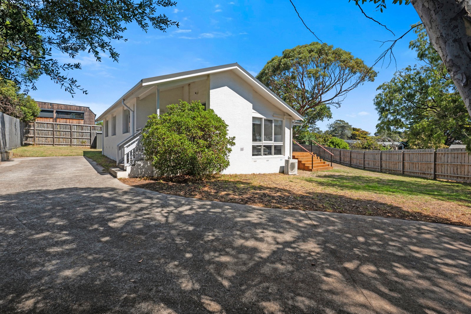 Gallery: 12 Fitzjohns Court