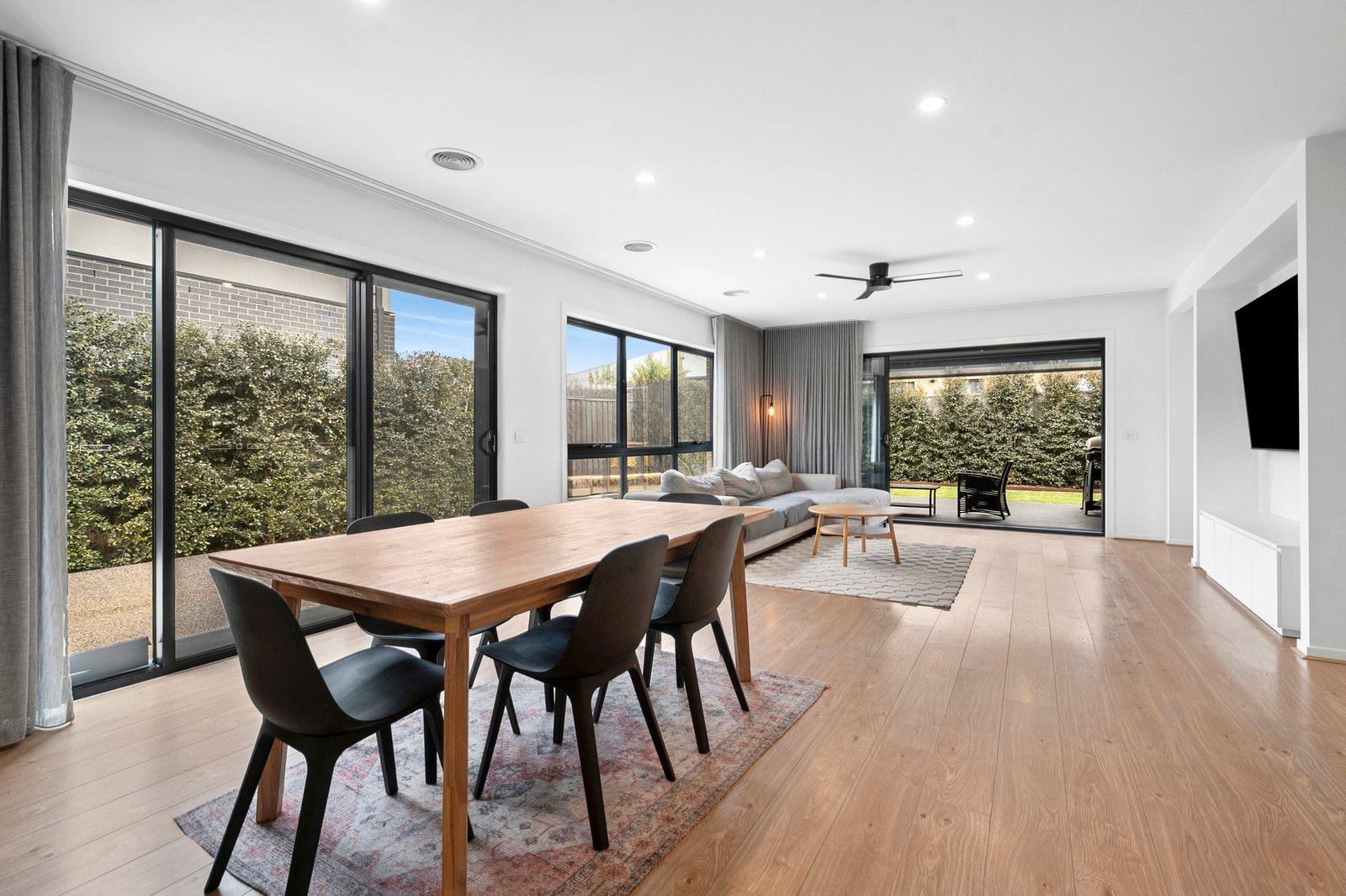 Gallery: 12 Flagstaff Street