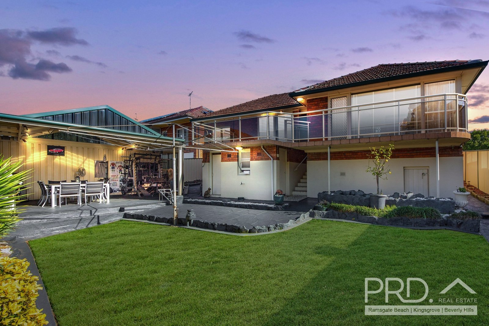 12 Flatrock Road KINGSGROVE 11