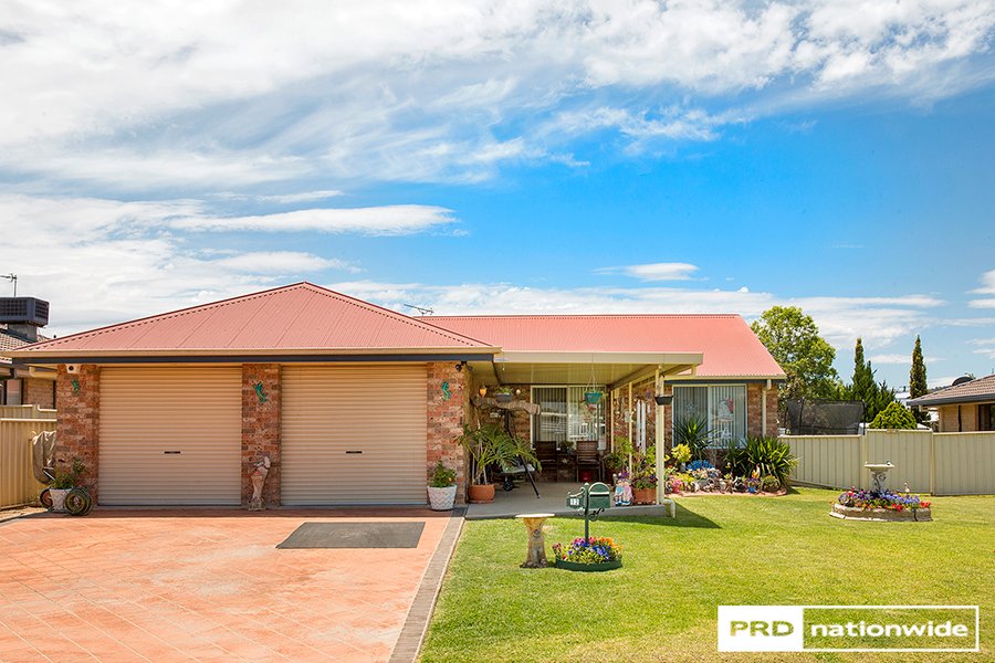 12 Flynn Street TAMWORTH 2