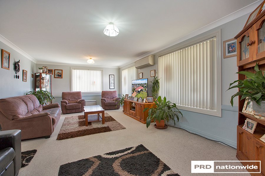 12 Flynn Street TAMWORTH 7