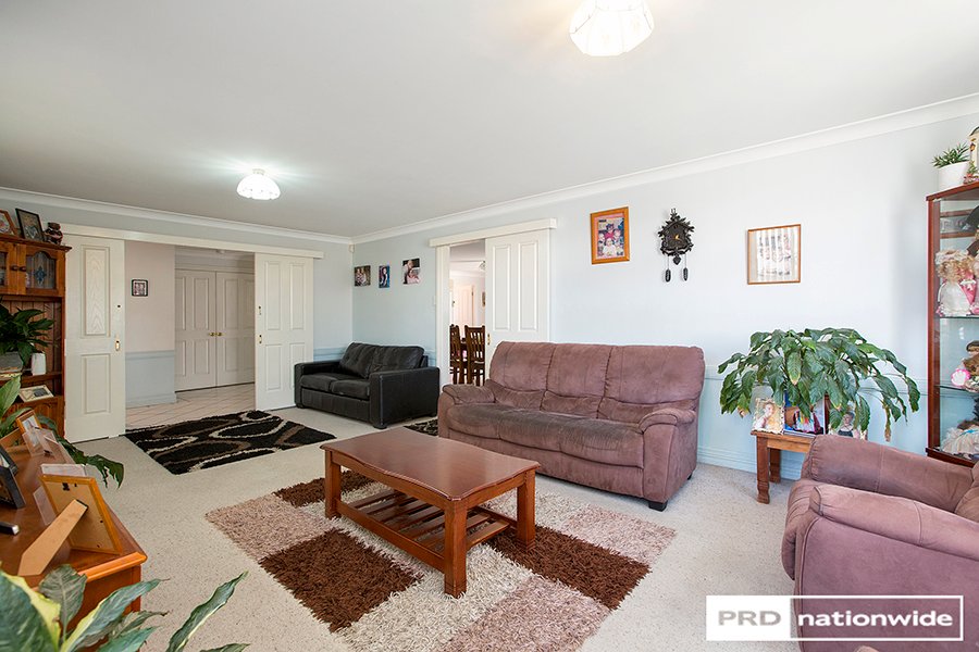 12 Flynn Street TAMWORTH 8