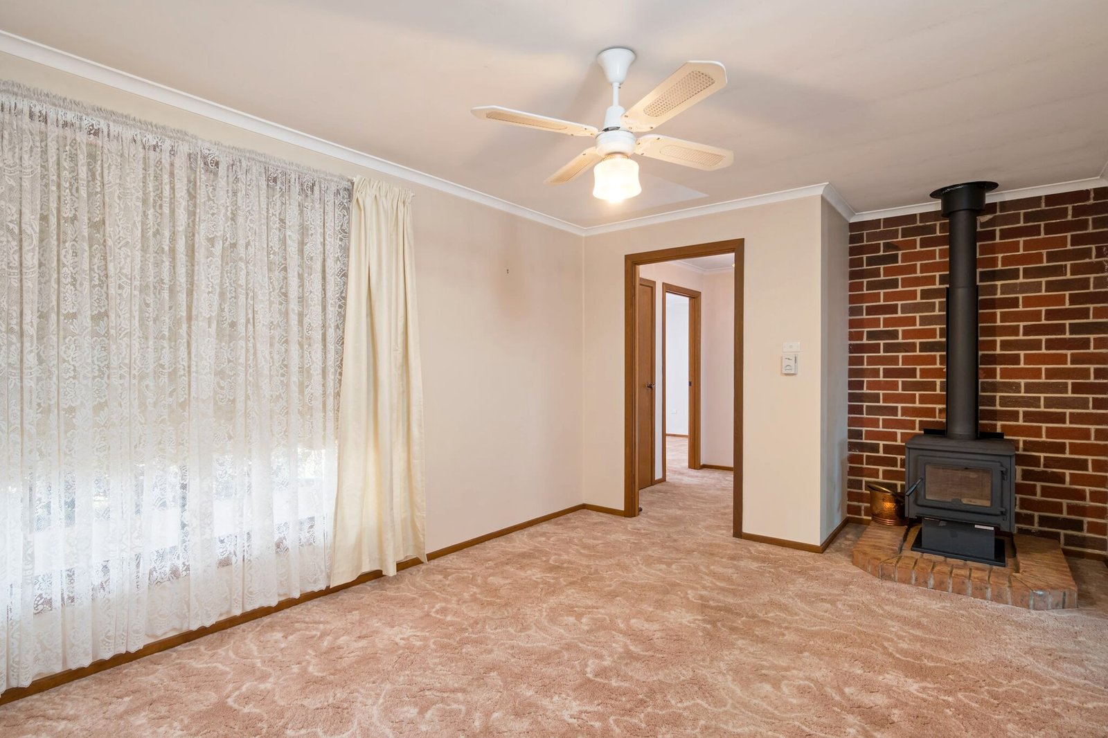 12 Forrest Street LAKE ALBERT 3