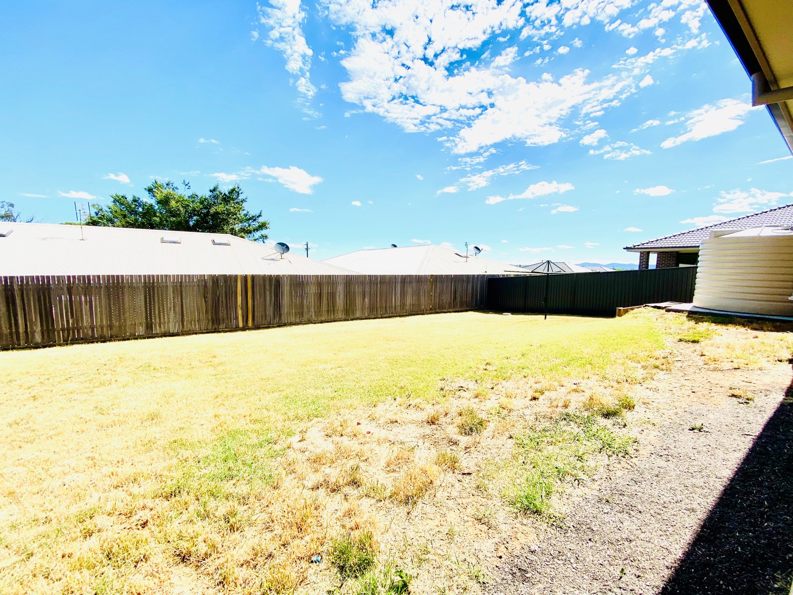 12 Francis Avenue NORTH TAMWORTH 4