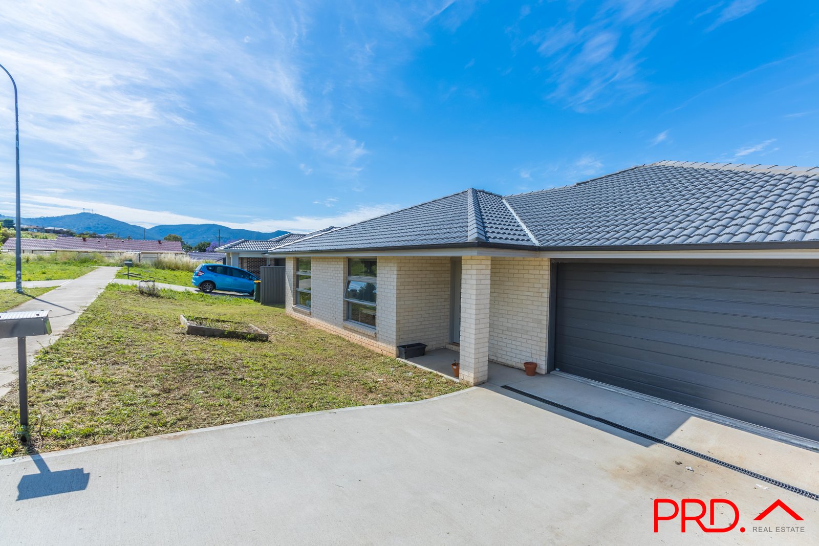 12 Francis Avenue TAMWORTH 2