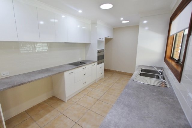 12 Freda Street ASHMORE 5
