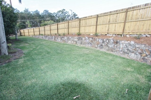 12 Freda Street ASHMORE 2