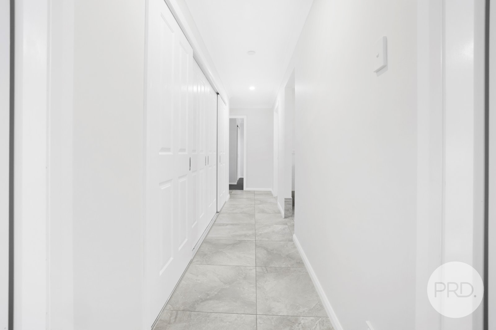 12 Galloway Place TAMWORTH 18
