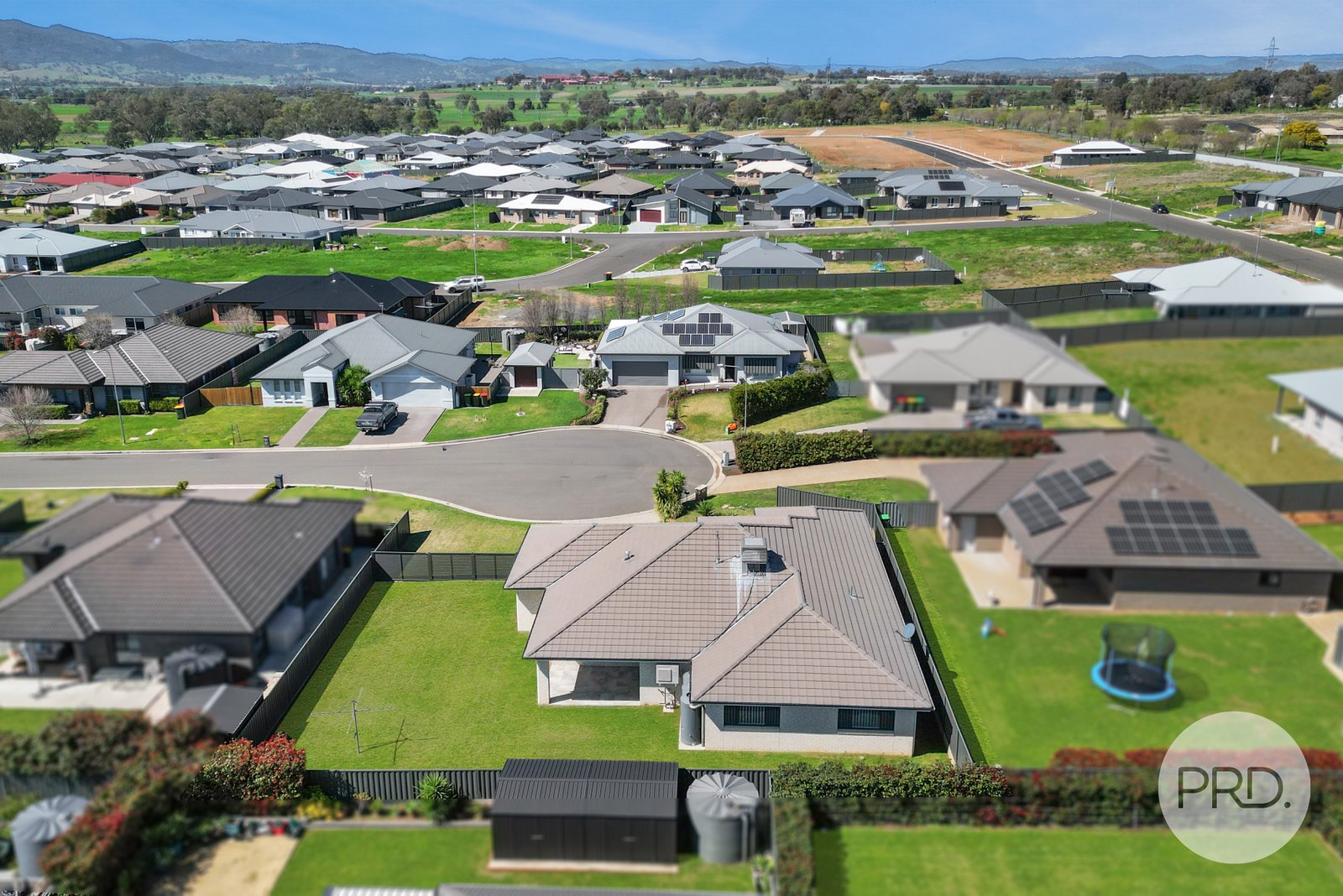 12 Galloway Place TAMWORTH 21