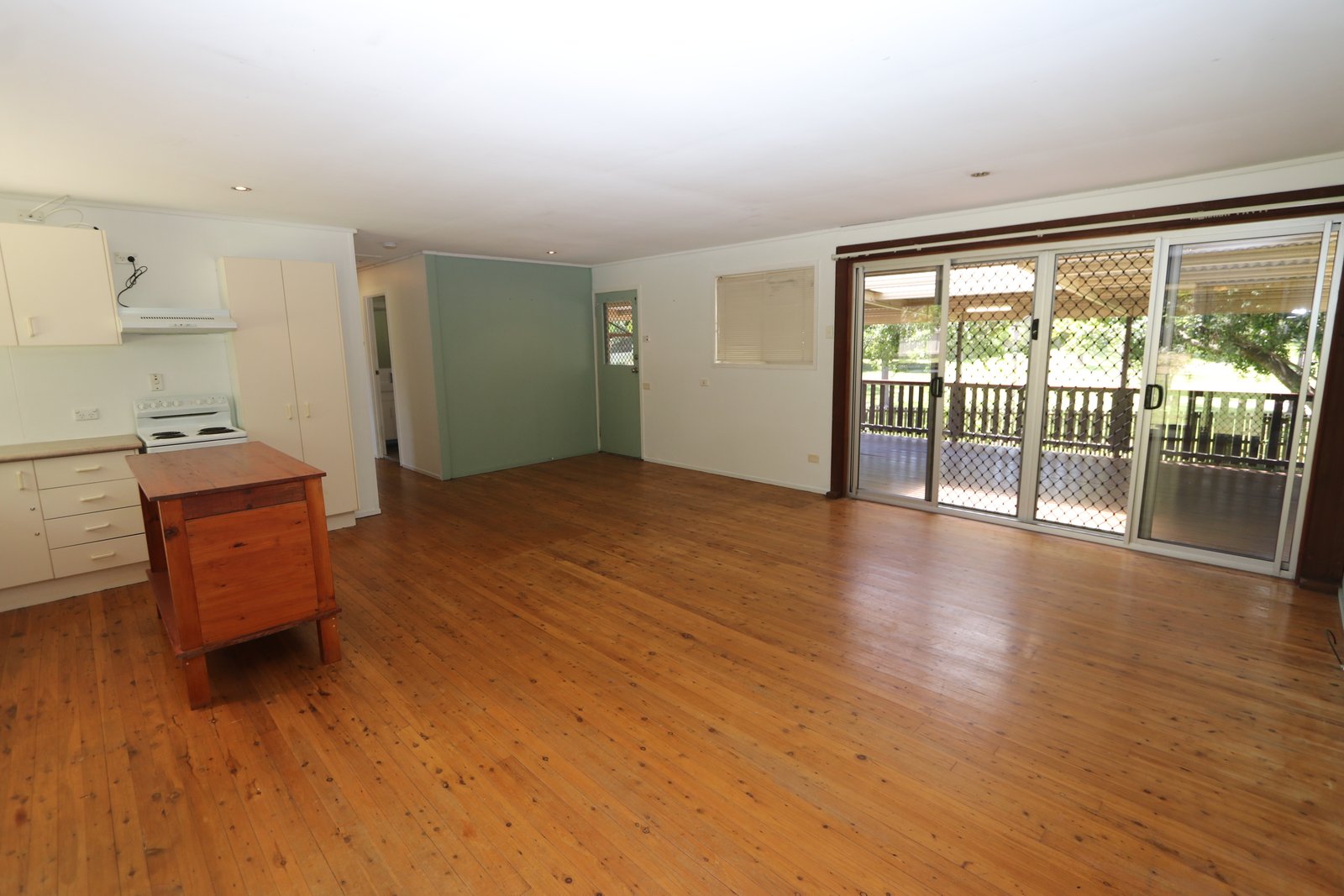 12 Gidgee Court MOLENDINAR 4