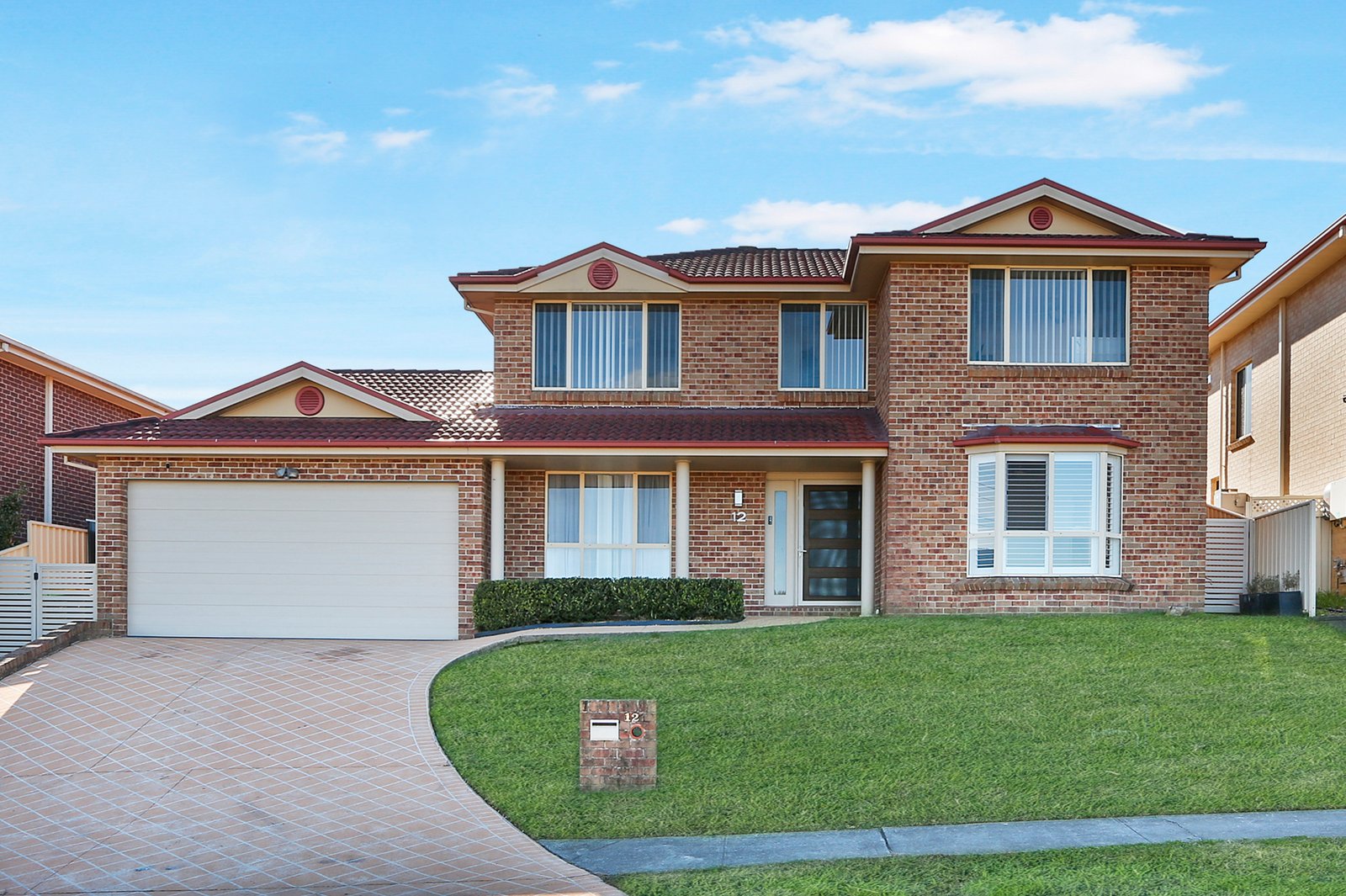 12 Glengarry Way, HORSLEY NSW 2530