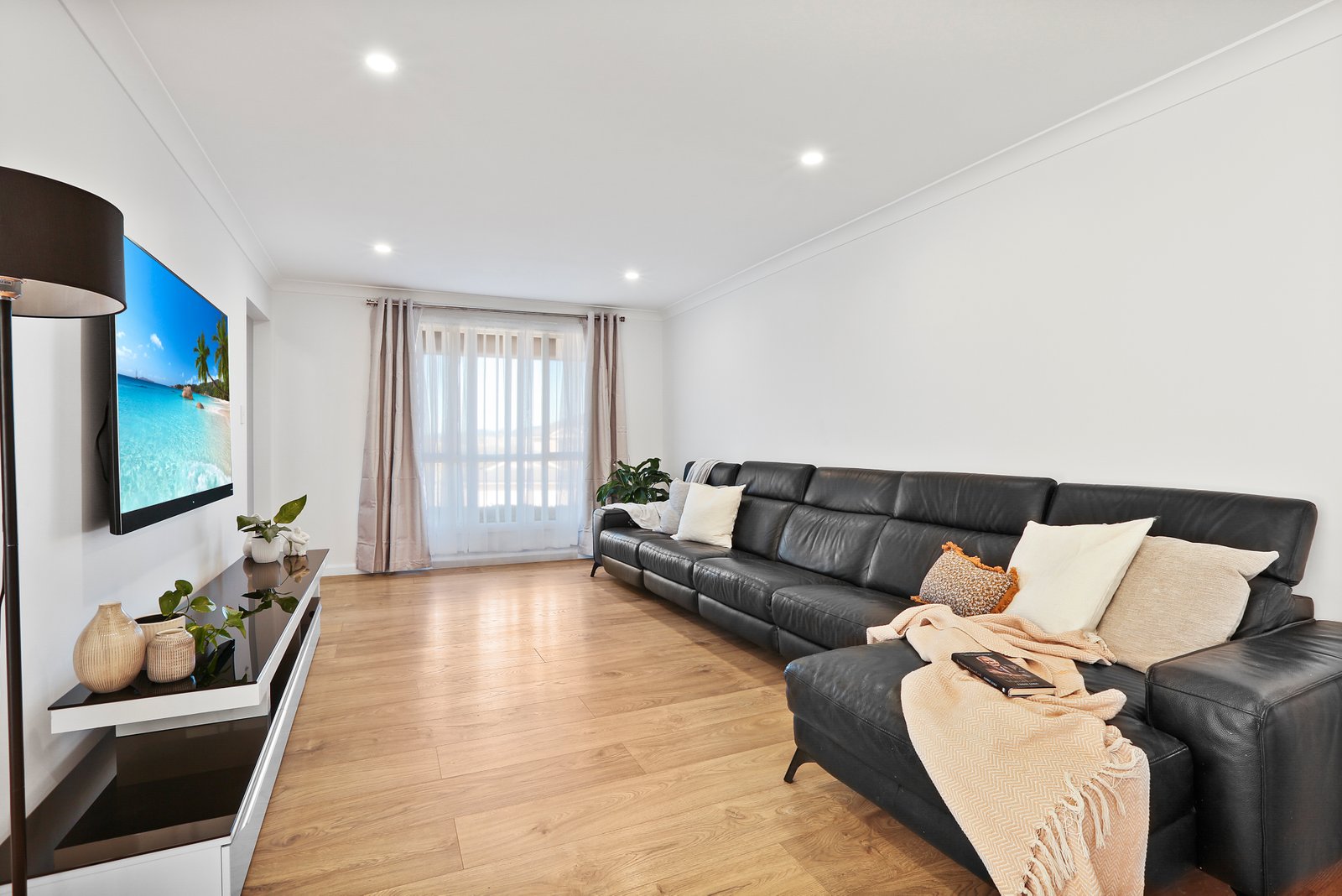 12 Glengarry Way HORSLEY 10