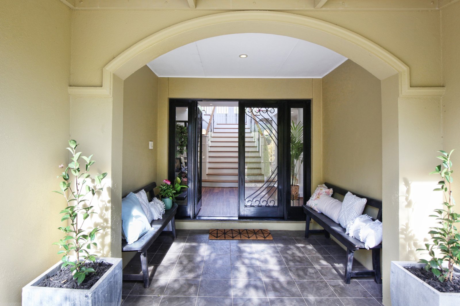 Real Estate and Property in 12 Glenns Court, Woodend, VIC