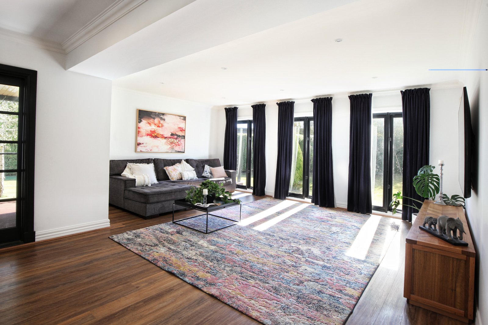 Real Estate and Property in 12 Glenns Court, Woodend, VIC