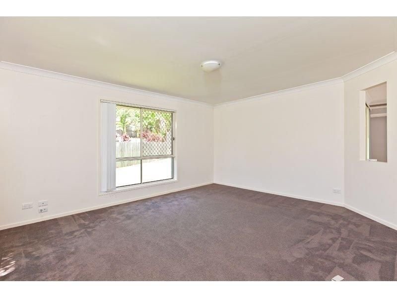 12 GREEN Place REDLAND BAY 19