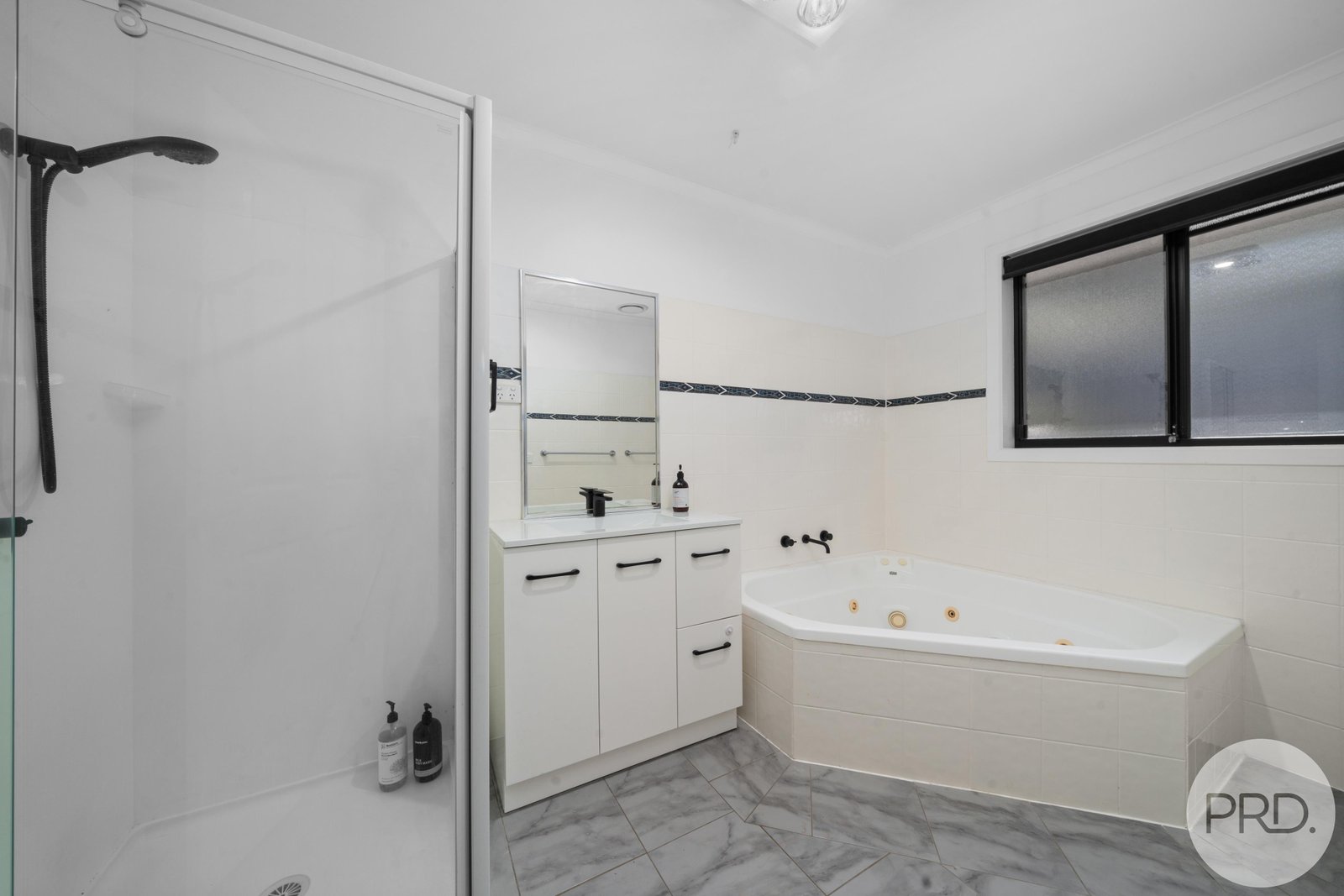12 Grevillea Avenue OLD BEACH 9