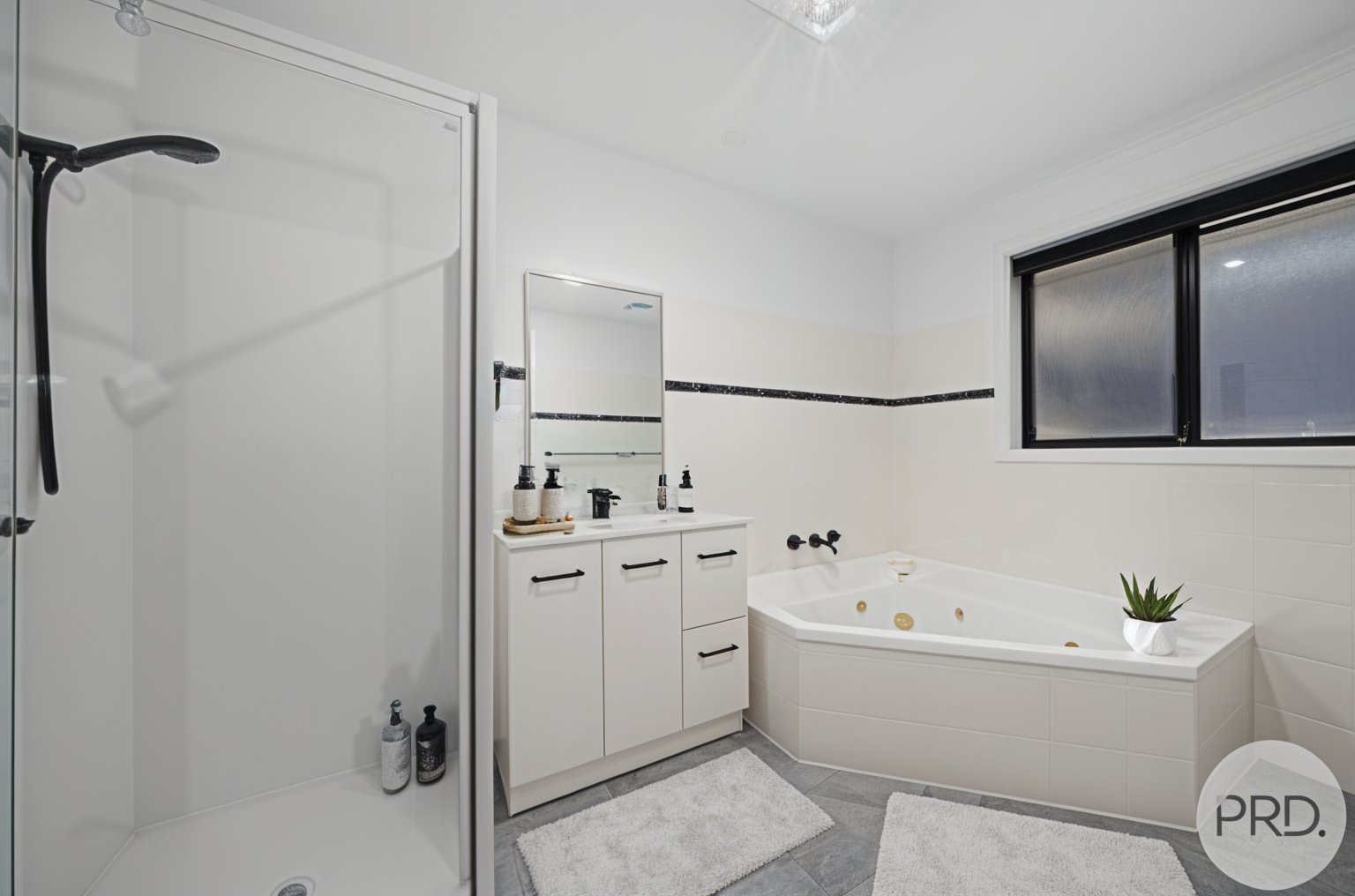 12 Grevillea Avenue OLD BEACH 16