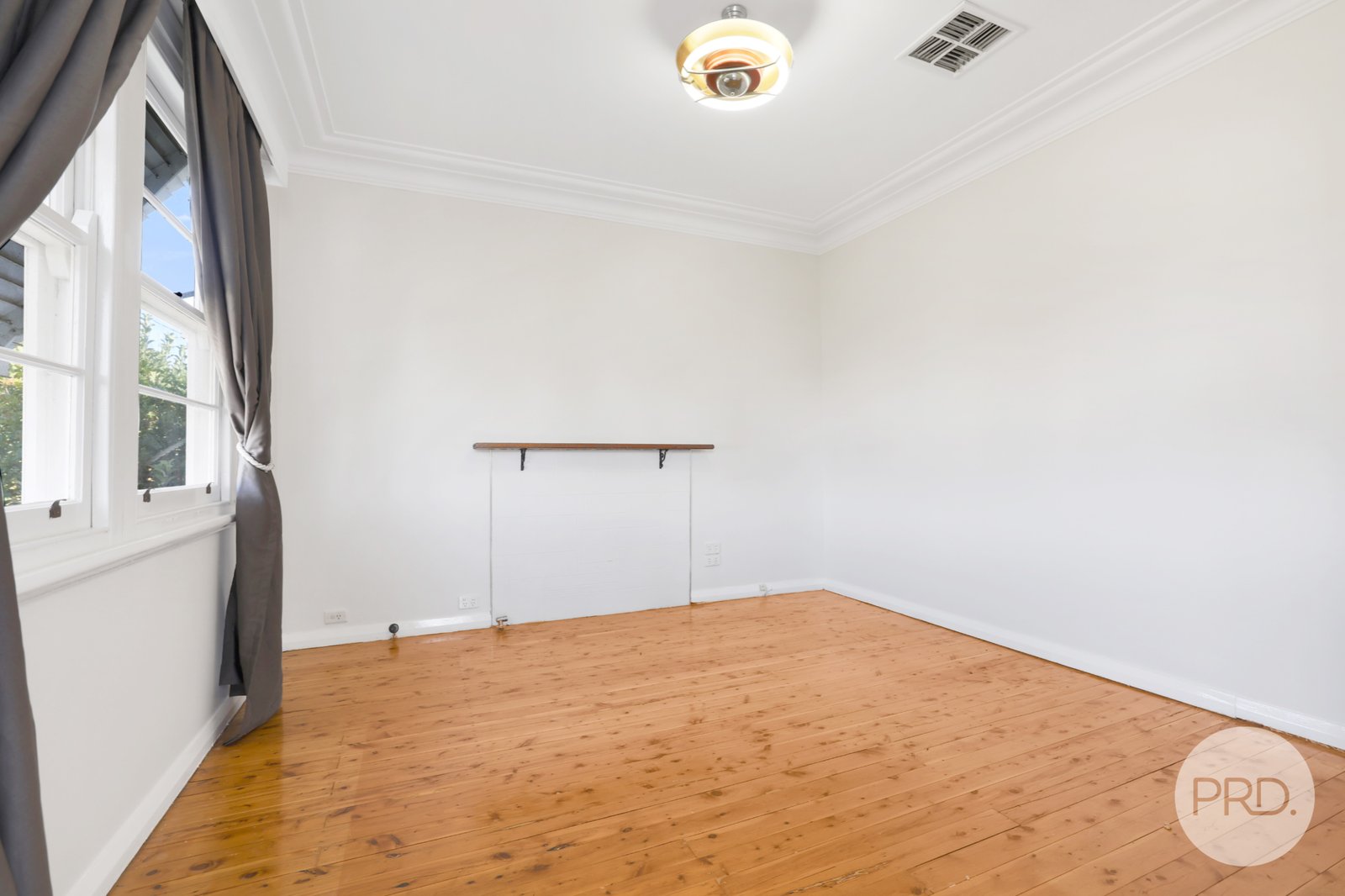 12 Griffin Avenue TAMWORTH 3