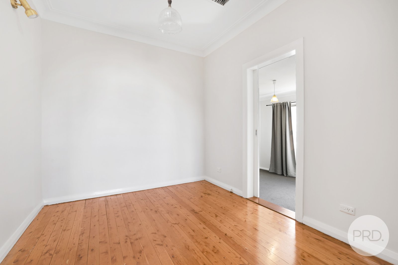 12 Griffin Avenue TAMWORTH 9