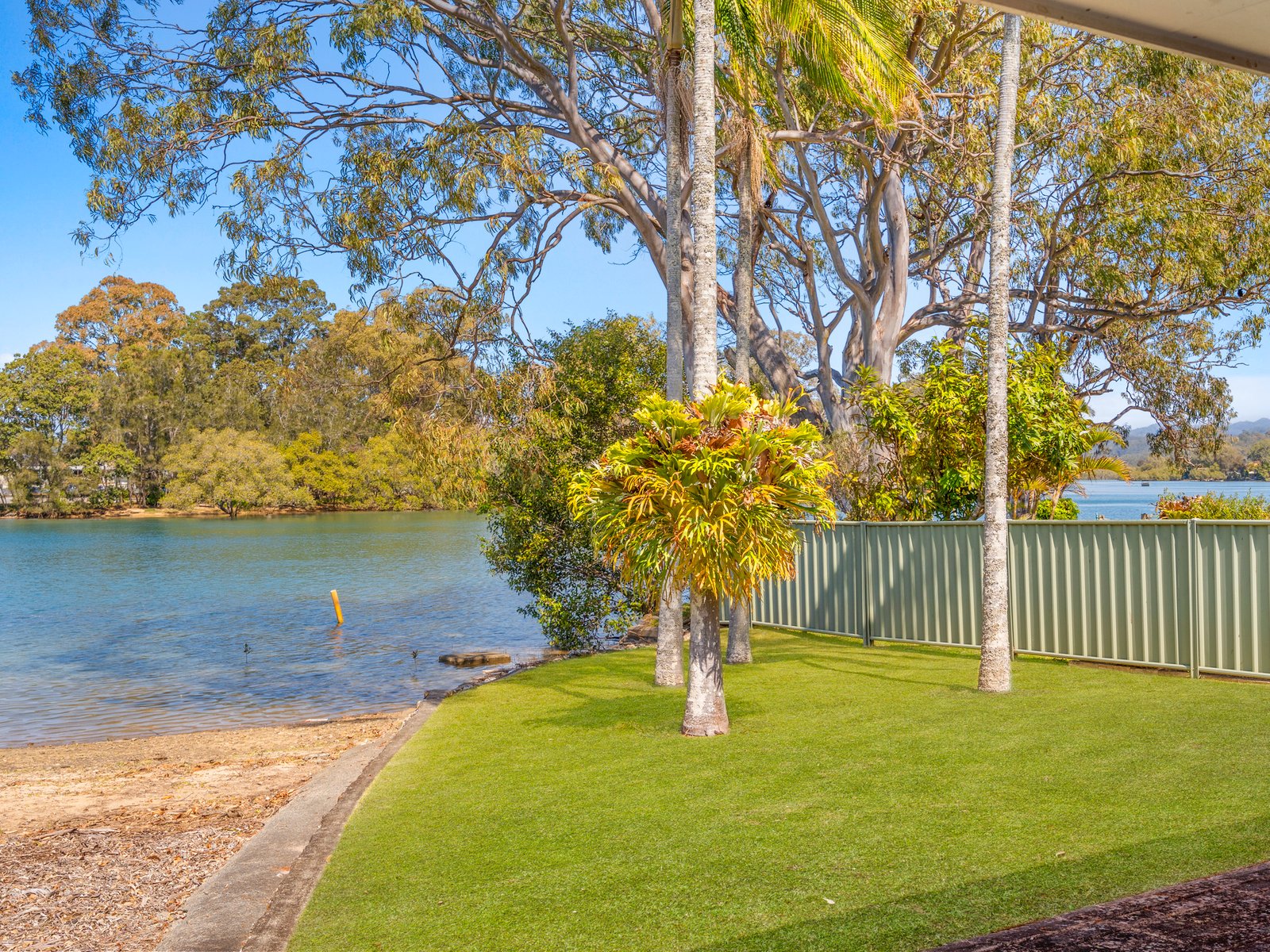 12 Guineas Creek Road CURRUMBIN WATERS 4