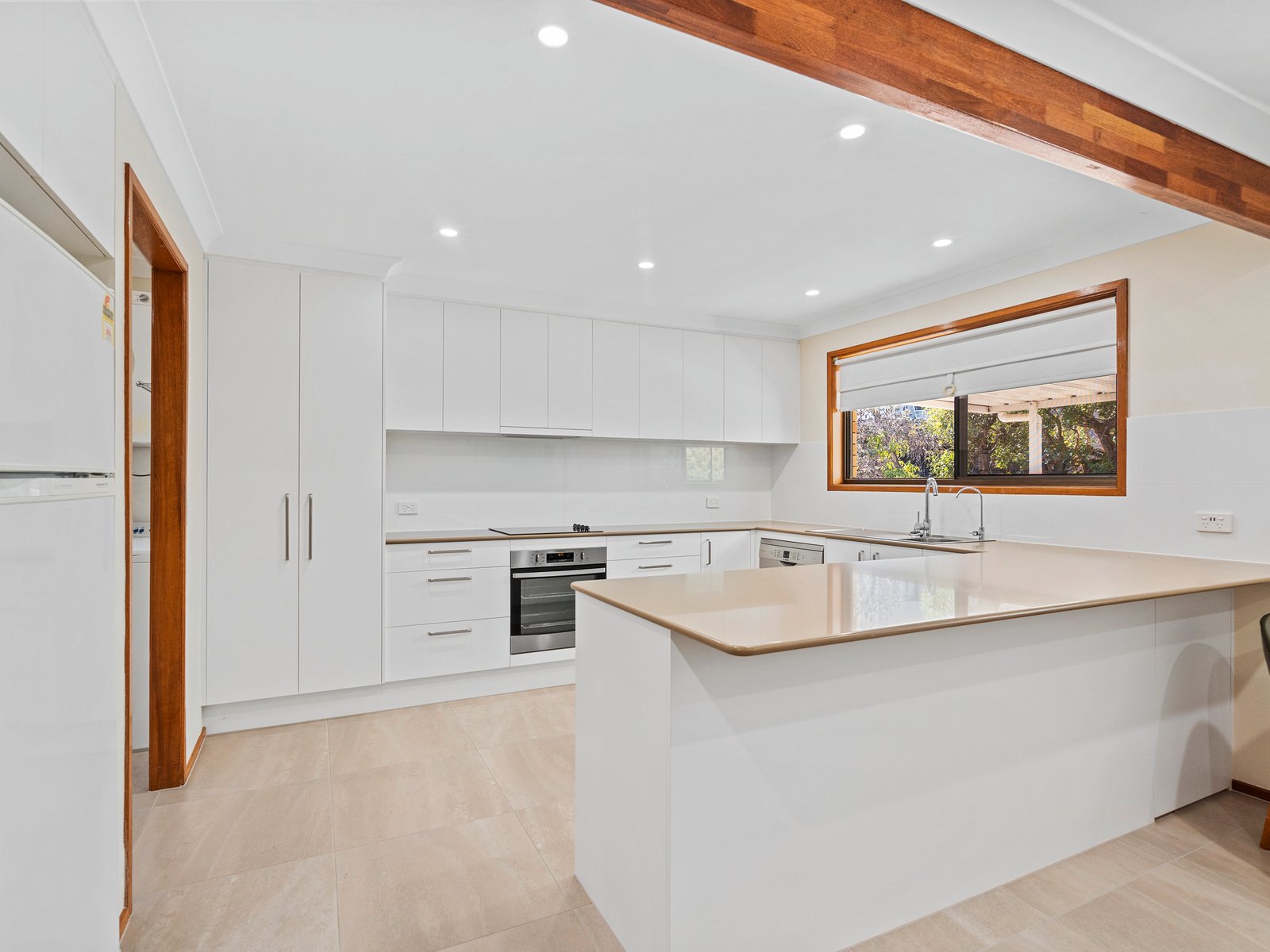 12 Guineas Creek Road CURRUMBIN WATERS 5