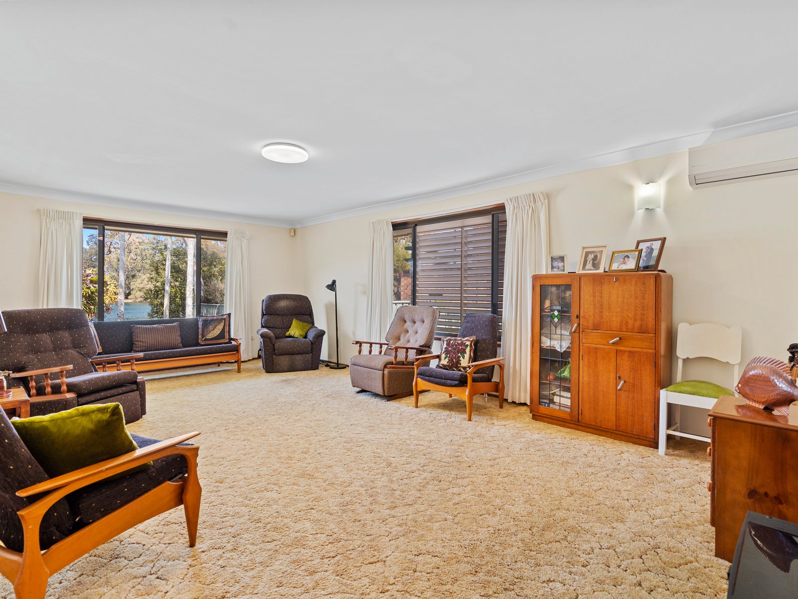 12 Guineas Creek Road CURRUMBIN WATERS 10