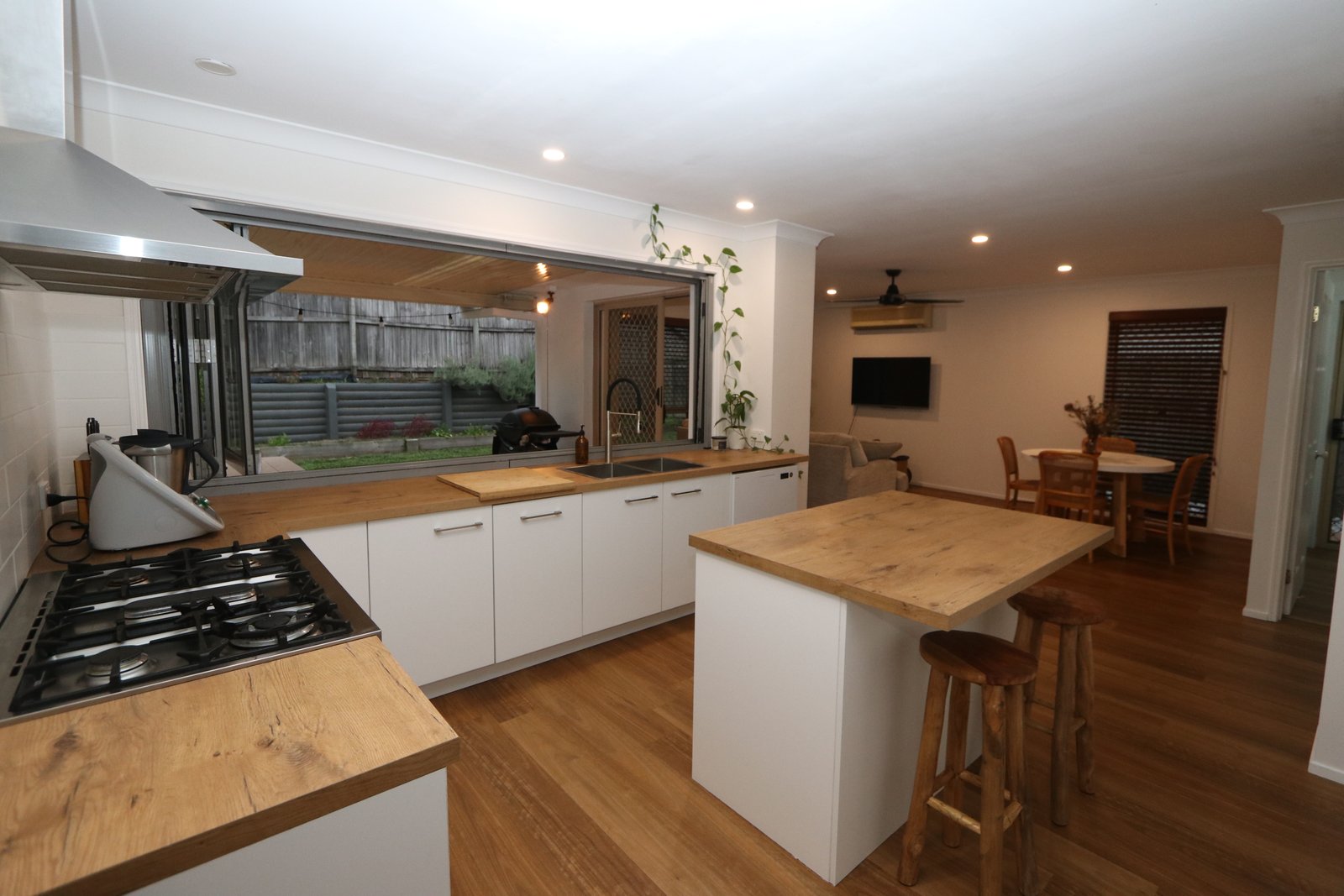 12 Gumview Place MOLENDINAR 1