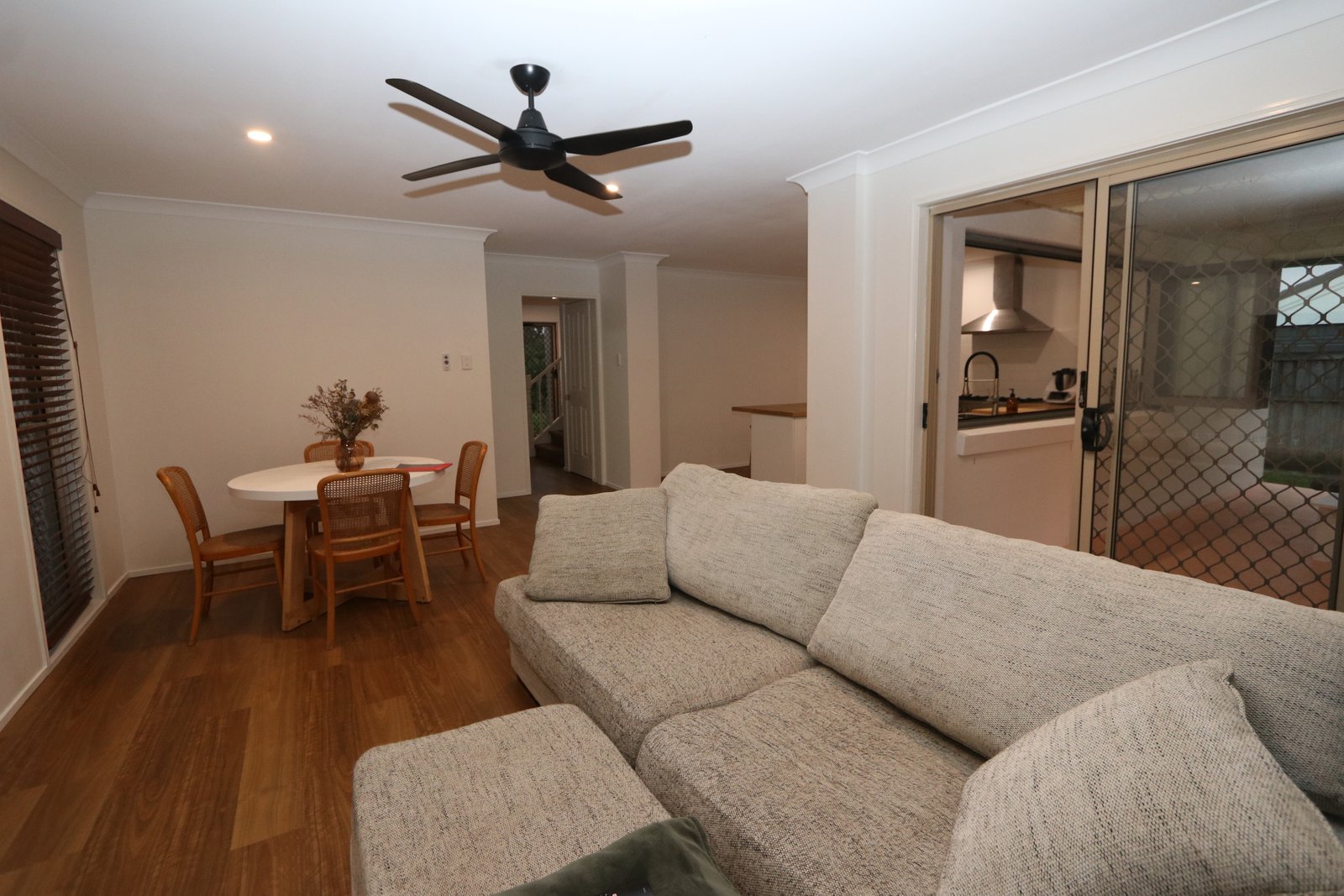 12 Gumview Place MOLENDINAR 3