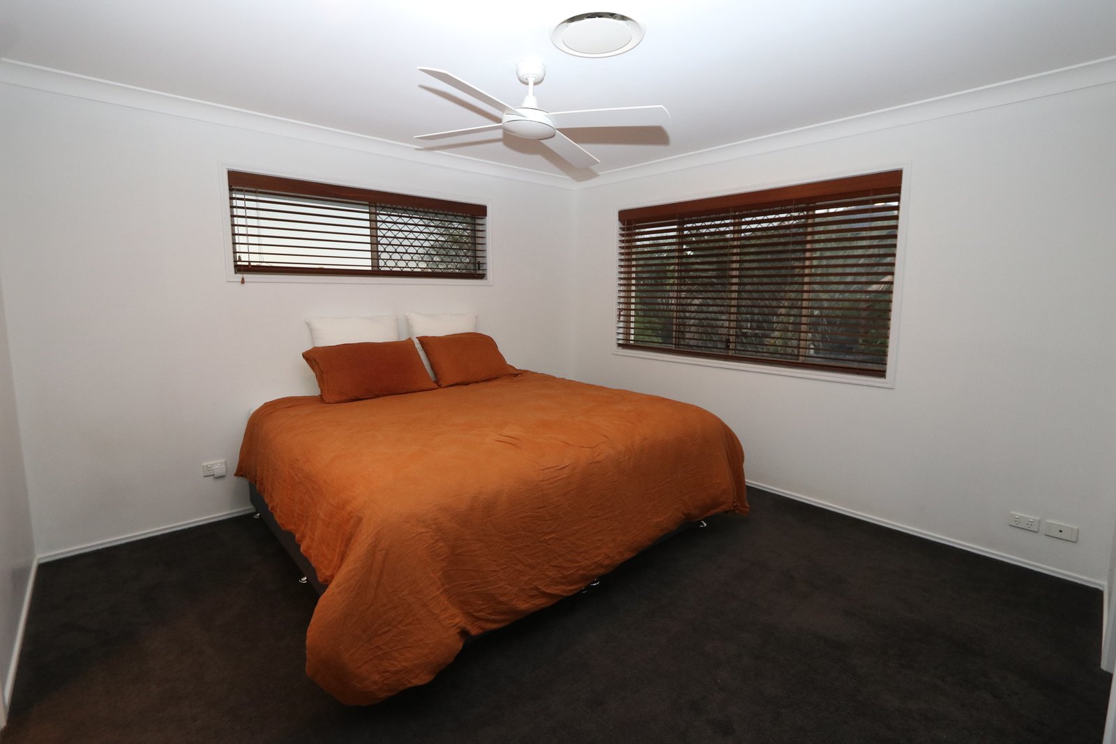 12 Gumview Place MOLENDINAR 8