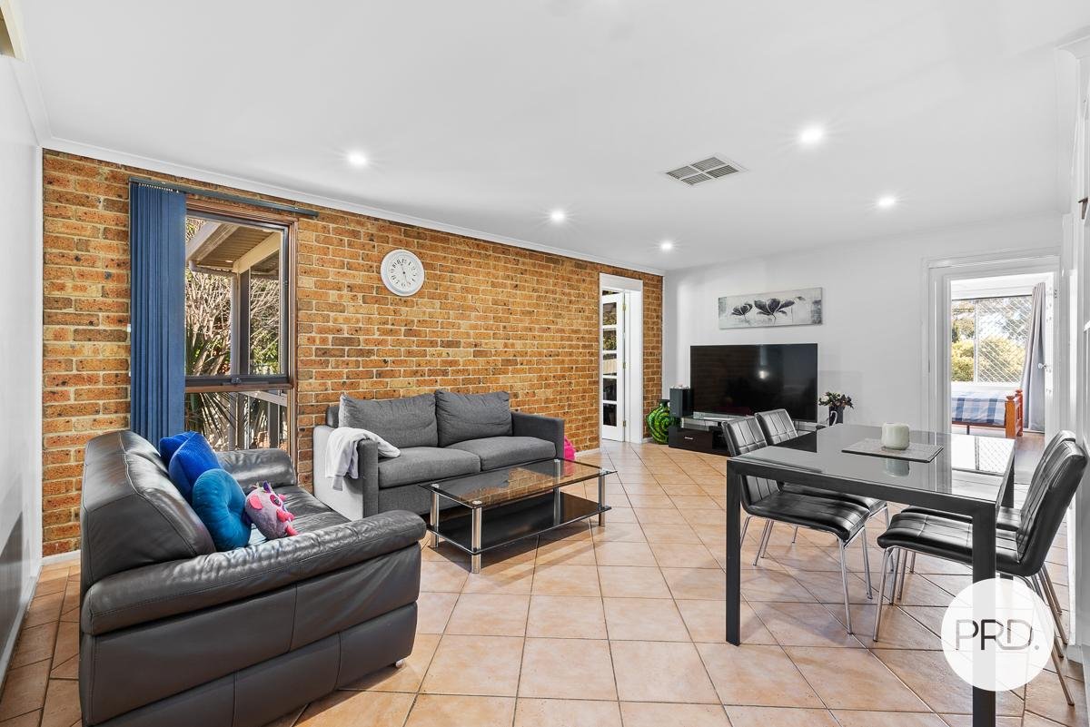 12 Guthridge Crescent WANNIASSA 2