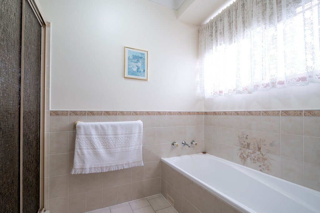 12 Habeda Avenue HORSLEY 8