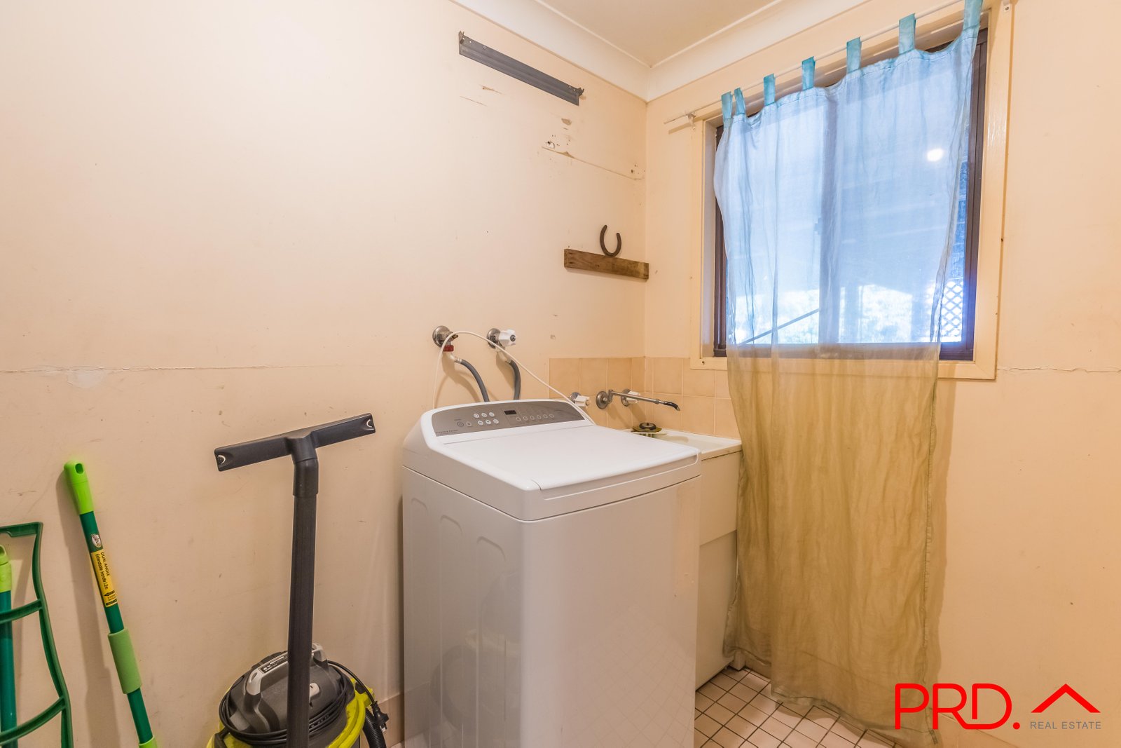 12 Hamilton Court TAMWORTH 15