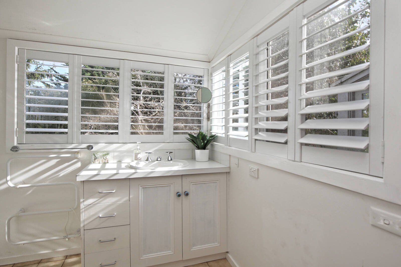 Real Estate and Property in 12 Harts Lane, Kyneton, VIC