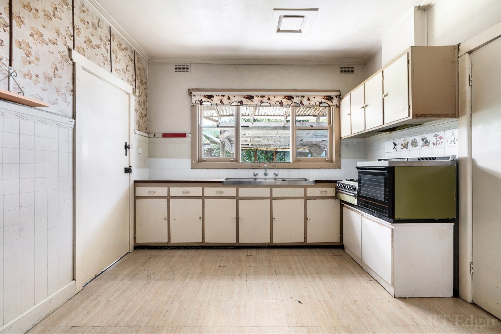 Real Estate and Property in 12 Hawking Street, Preston, VIC