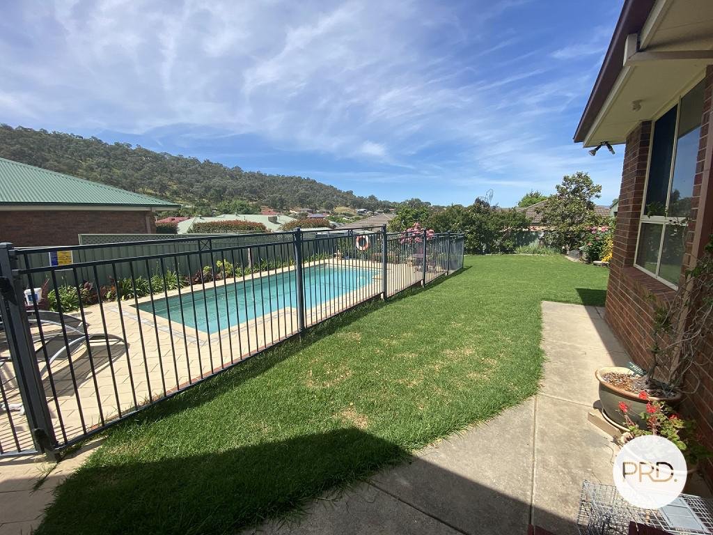 12 Hayden Way NORTH ALBURY 9