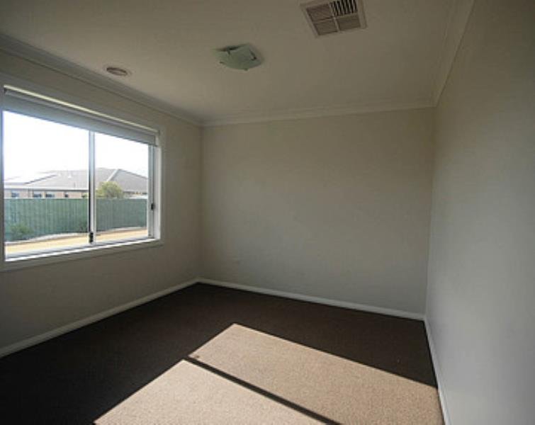 12 Hazelwood Drive FOREST HILL 6