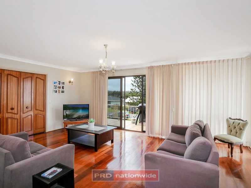 12 Headland Road SAPPHIRE BEACH 2