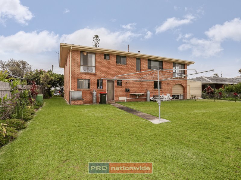 12 Headland Road SAPPHIRE BEACH 18