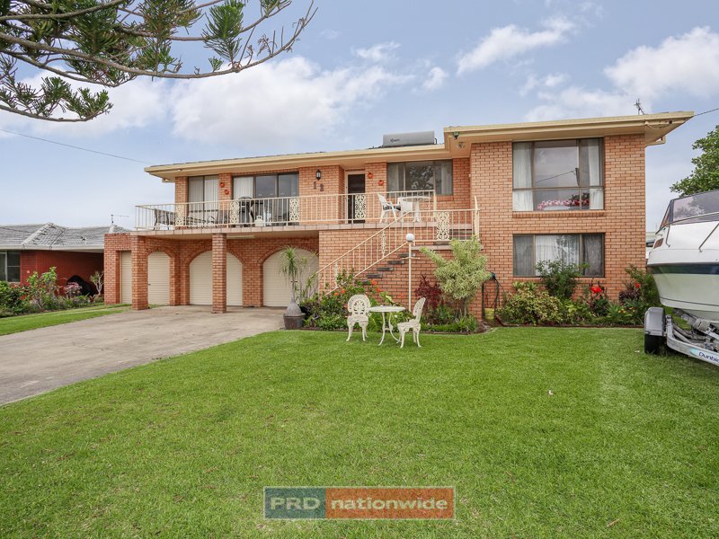 12 Headland Road SAPPHIRE BEACH 19