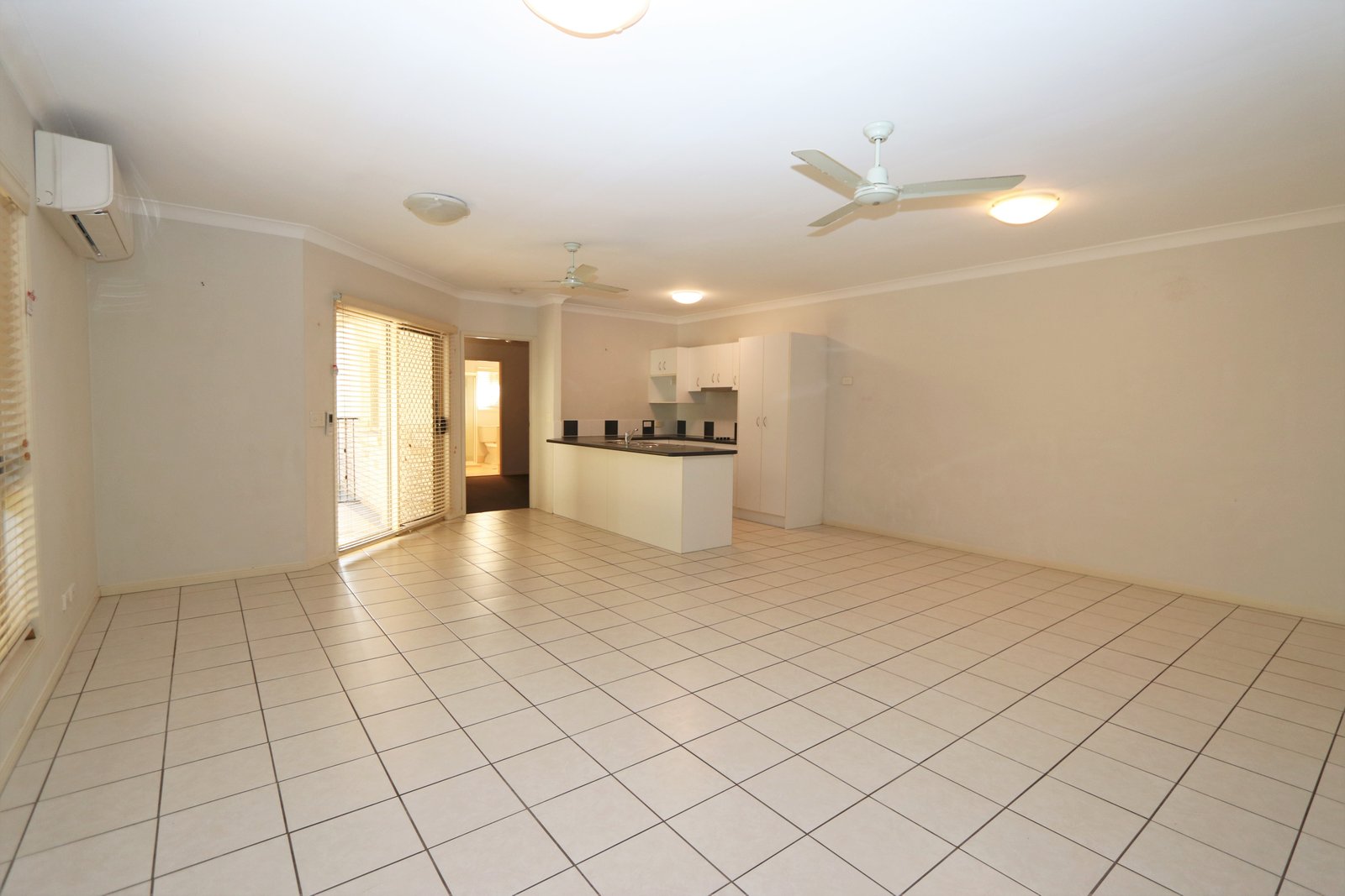 1/2 Hellman Street MOLENDINAR 4