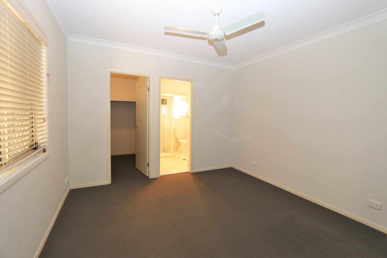 1/2 Hellman Street MOLENDINAR 9