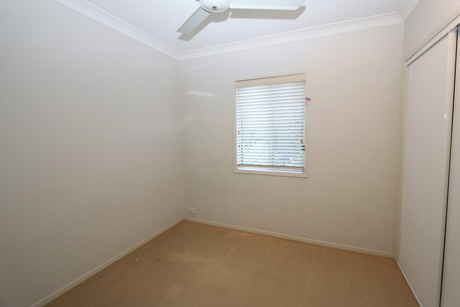 1/2 Hellman Street MOLENDINAR 12